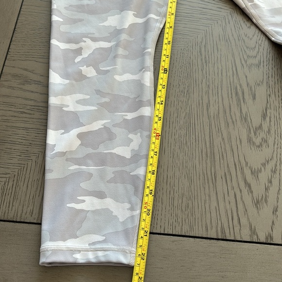 Athleta Elation Camo 7/8 Tight - Picture 7 of 8